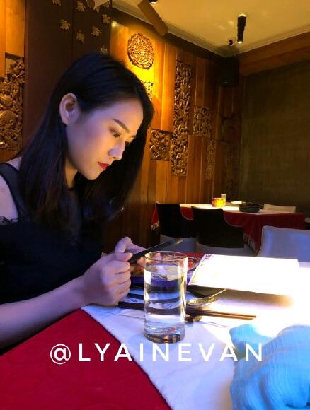 Lyainevan特莱莎图片写真合集，网红女神特莱莎生活照套图欣赏