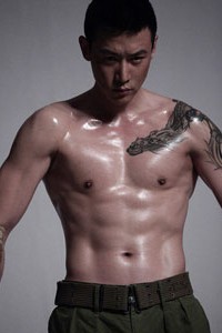 男明星王阳明手臂的图腾纹身