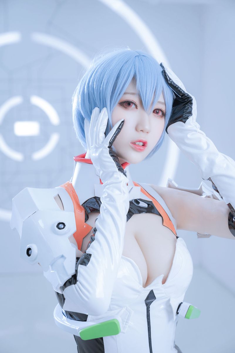 网红COSER周叽是可爱兔兔COSPLAY新世纪福音战士绫波丽